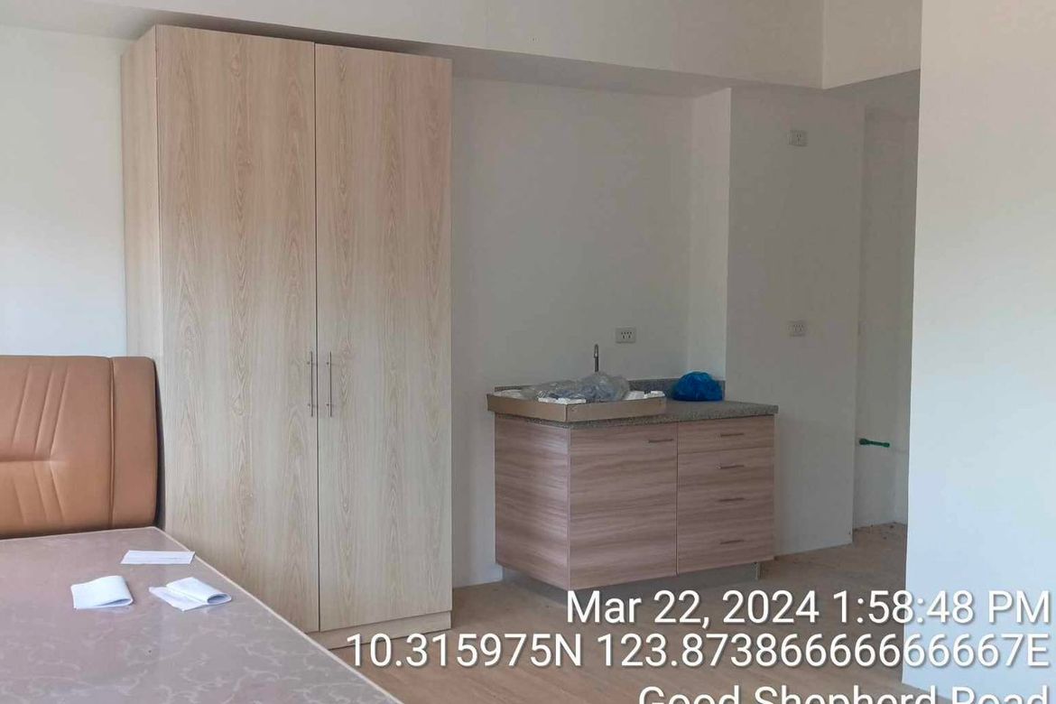 Foreclosed Residential Condominium For Sale in Cebu City, Cebu - Media Image Asset Panel Sub-No 6