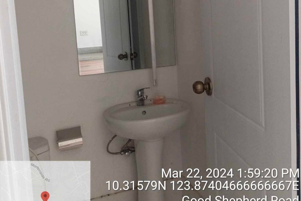 Foreclosed Residential Condominium For Sale in Cebu City, Cebu - Media Image Asset Panel Sub-No 7
