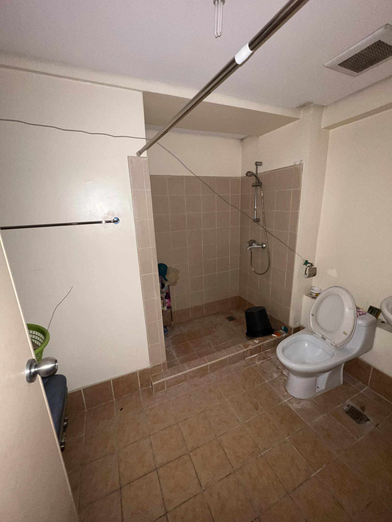 Foreclosed Residential Condominium For Sale in Pasig City, Metro Manila - Media Image Asset Panel Sub-No 12