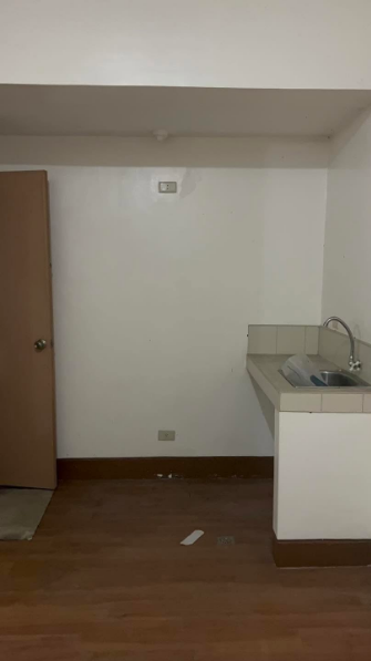 Foreclosed Residential Condominium For Sale in Makati City, Metro Manila - Media Image Asset Panel Sub-No 4