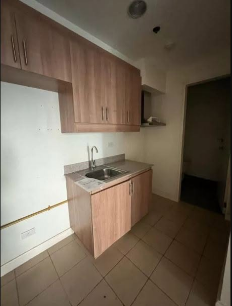Foreclosed Residential Condominium For Sale in Makati City, Metro Manila - Media Image Asset Panel Sub-No 4