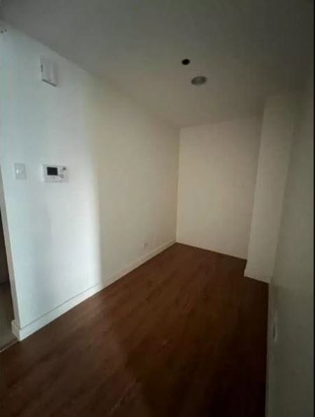 Foreclosed Residential Condominium For Sale in Makati City, Metro Manila - Media Image Asset Panel Sub-No 6